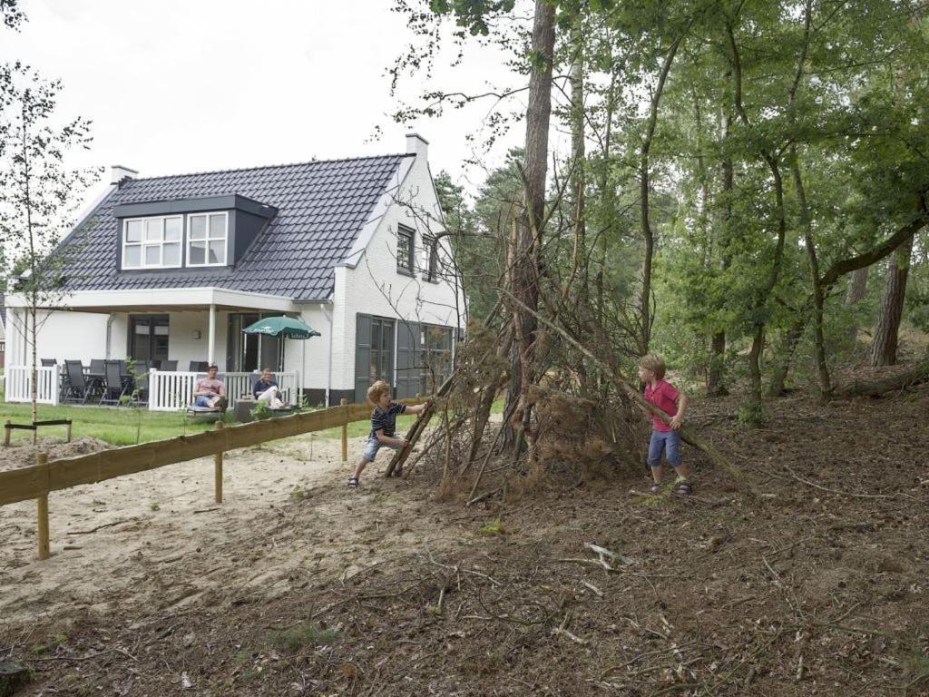 ホテルLandal De Vers Overloon エクステリア 写真